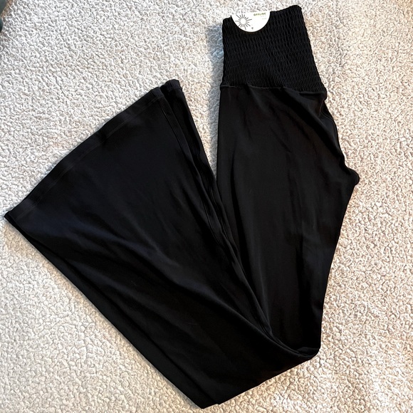 aerie Pants - NWT Offline by Aerie Real Me Flare Legging